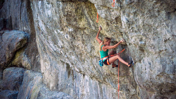 kl-lena-herrmann-klettert-father-and-son-11-frankenjura-c-enrico-haase-7815 (jpg)